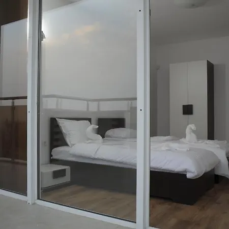 Momchil Villas 巴尔奇克