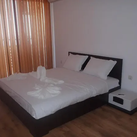 Momchil Villas 巴尔奇克