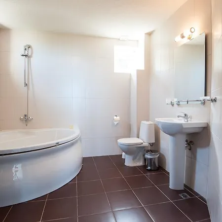 Momchil Villas * 巴尔奇克